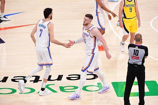 知名记者：为了匹配步行者的速度而放弃双塔，雷霆的操作莫名其妙