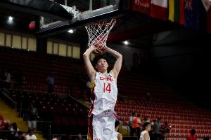 不太行!刘李18分钟5中2拿到7分4板 正负值-7全队倒数第二