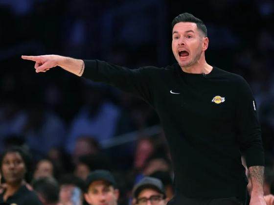 开云体育平台-湖人防守极限反弹 雷迪克暴怒控场展现驾驭力