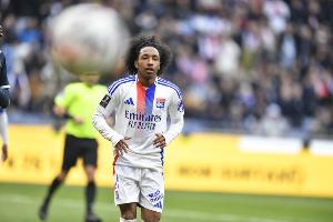 Kaiyun Sports-开云体育-队报：切尔西有意边锋马利克-福法纳，里昂标价超5000万欧