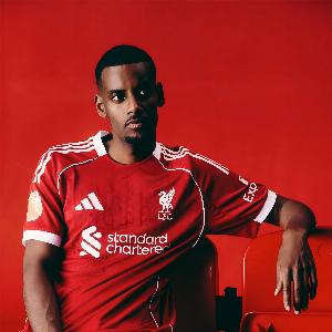 开云登录入口-莱斯-费迪南德：能理解伊萨克和维萨为什么转会，但他们方式不对