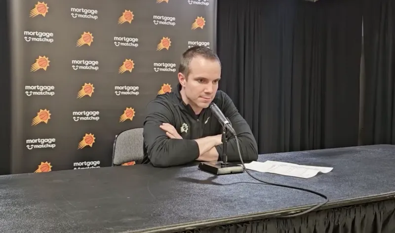 开云-爱游戏-奥特谈布克：第四节提前换他上场，是想趁脚踝还没肿打一会