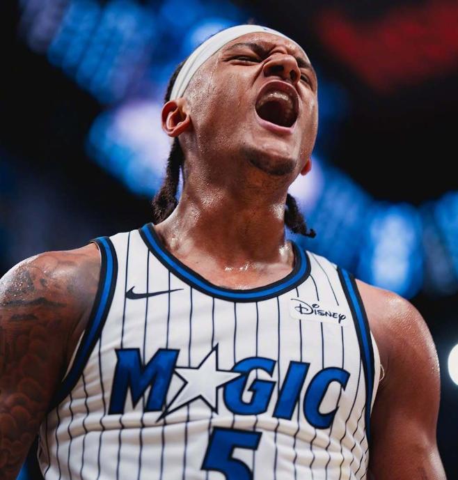 开云体育平台-班凯罗27+8+7力压83分先生，贝恩21分，魔术横扫热火豪取七连胜